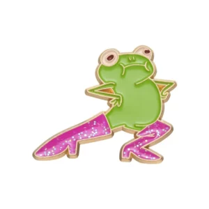 Broche montrant une grenouille verte en bottes roses